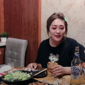 美女裸体自慰高超
